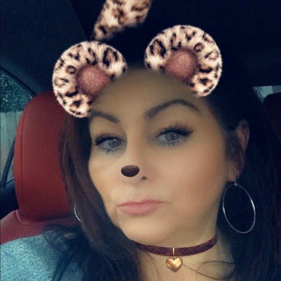 Meet your Posher, Stacie - Picture 1 of 1